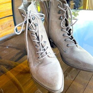 ‼️Close Out‼️ Indigo tan, lace up ankle boots.  Inner zipper